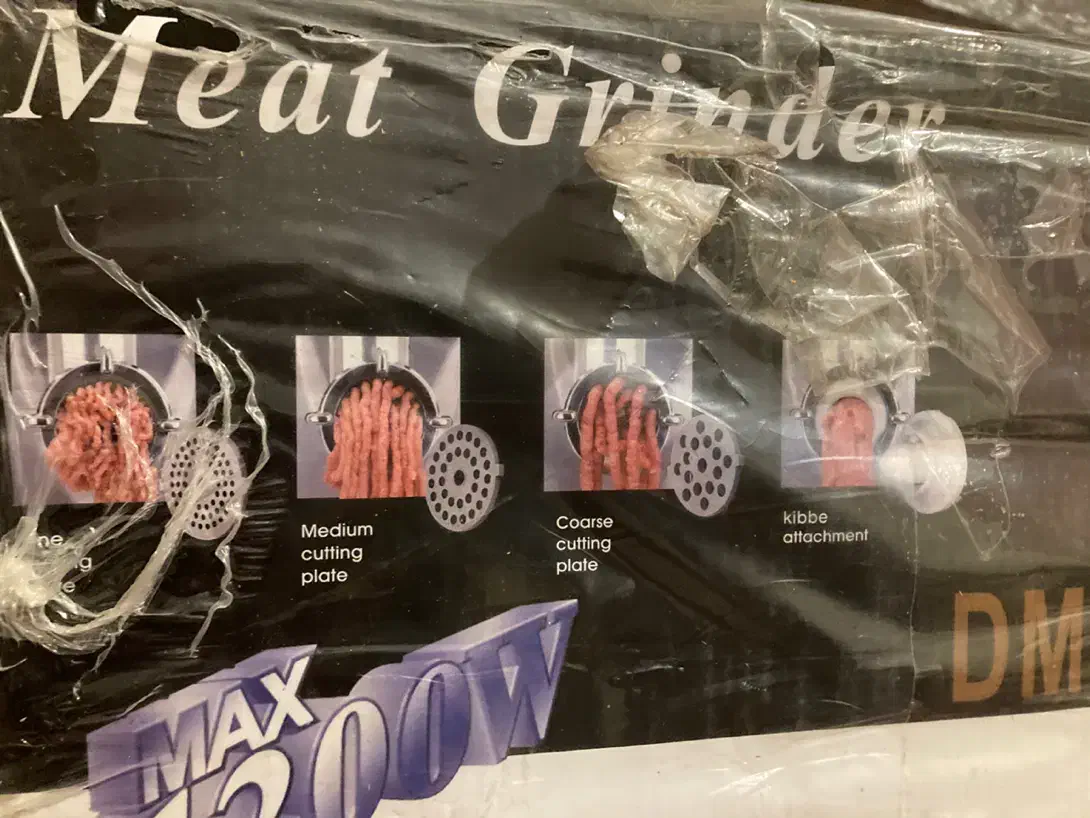 چرخگوشت اورجینال دوو مدل DMG800 آکبند مناسب جهیزیه|خردکن، آسیاب، غذاساز|تهران, سردارجنگل|دیوار