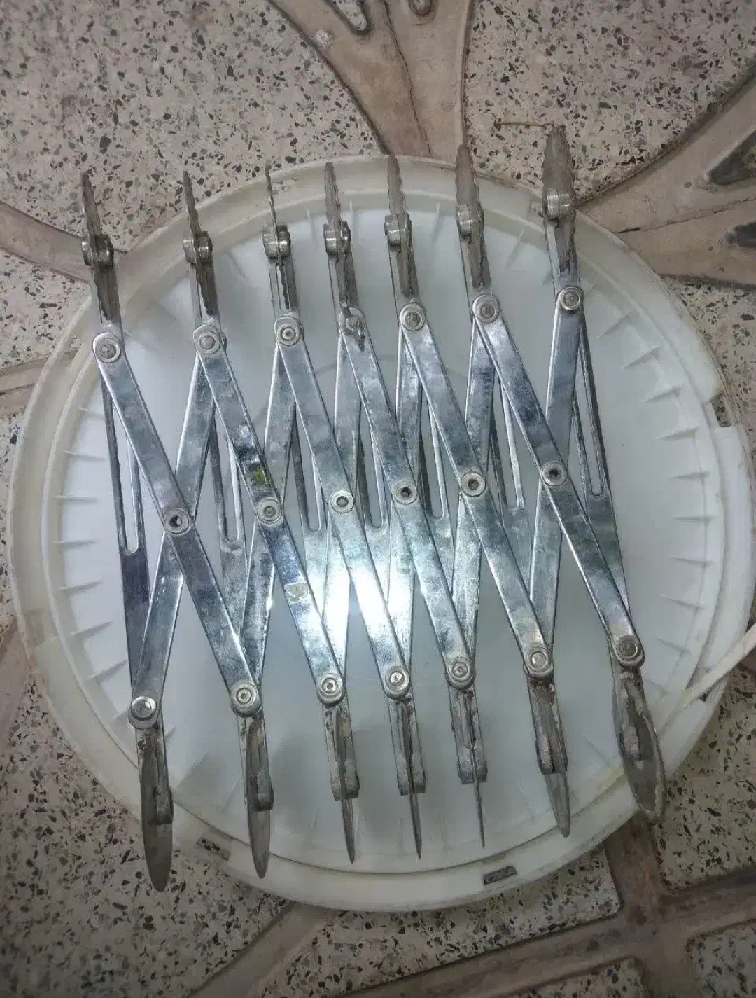 لوازم قنادی|ابزارآلات|رباط‌کریم, رباط‌کریم|دیوار