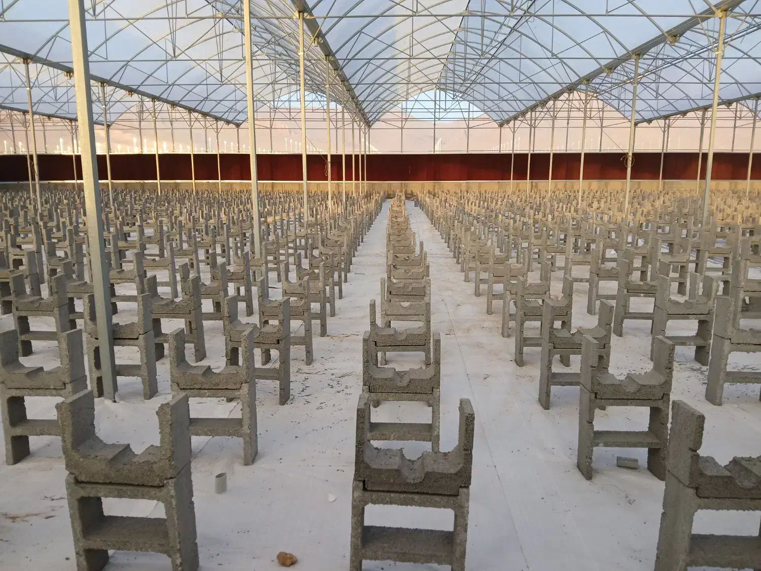 زیر بستر کشت گلخانه بتنی|مصالح و تجهیزات ساختمان|اصفهان, باغ نگاره|دیوار