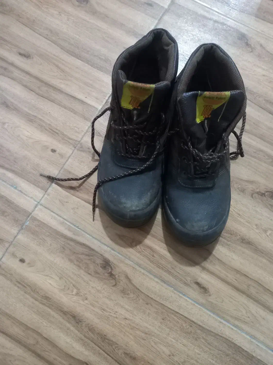 کفش کار سایز ۴۲|کیف، کفش، کمربند|پاکدشت, حصار امیر|دیوار