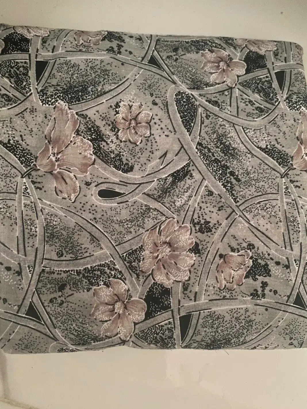 چادر دوخته شده|لباس|یزد, |دیوار