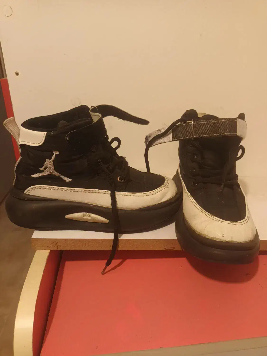 بت پسرانه|کفش و لباس بچه|رشت, جهاد|دیوار