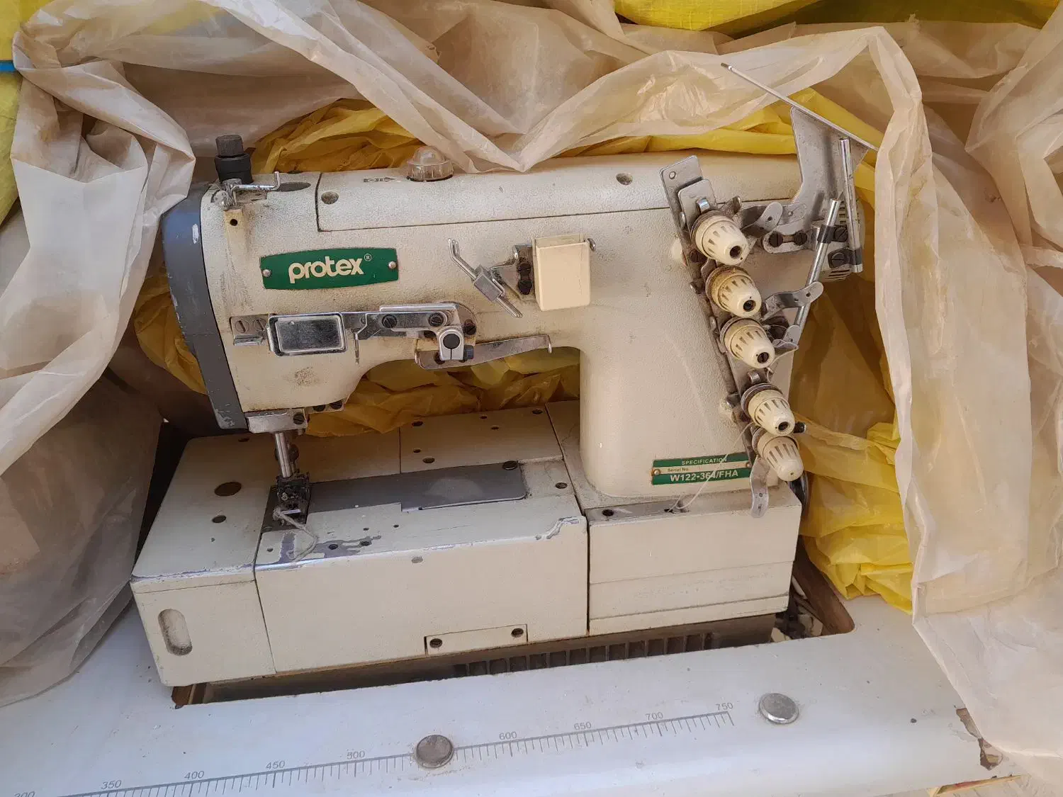 چرخ خیاطی|چرخ خیاطی و ریسندگی|رباط‌کریم, رباط‌کریم|دیوار