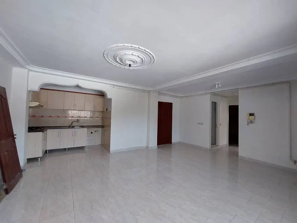 فروش آپارتمان ۷۰ متری بر اصلی بلوار معلم|فروش آپارتمان|بندر انزلی, معلم|دیوار