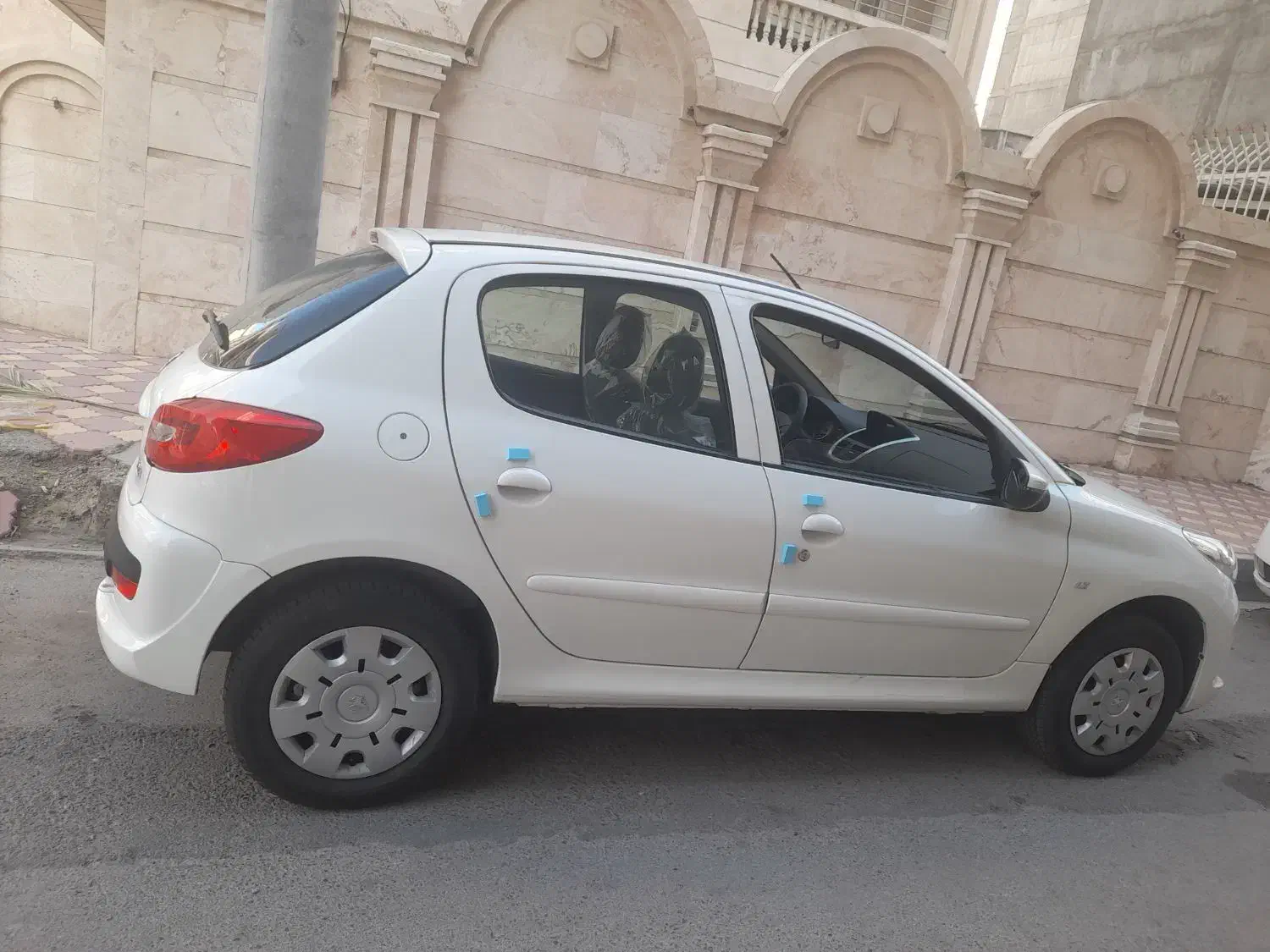 پژو۲۰۷ مدل ۴۰۳|خودرو سواری و وانت|بندرعباس, |دیوار