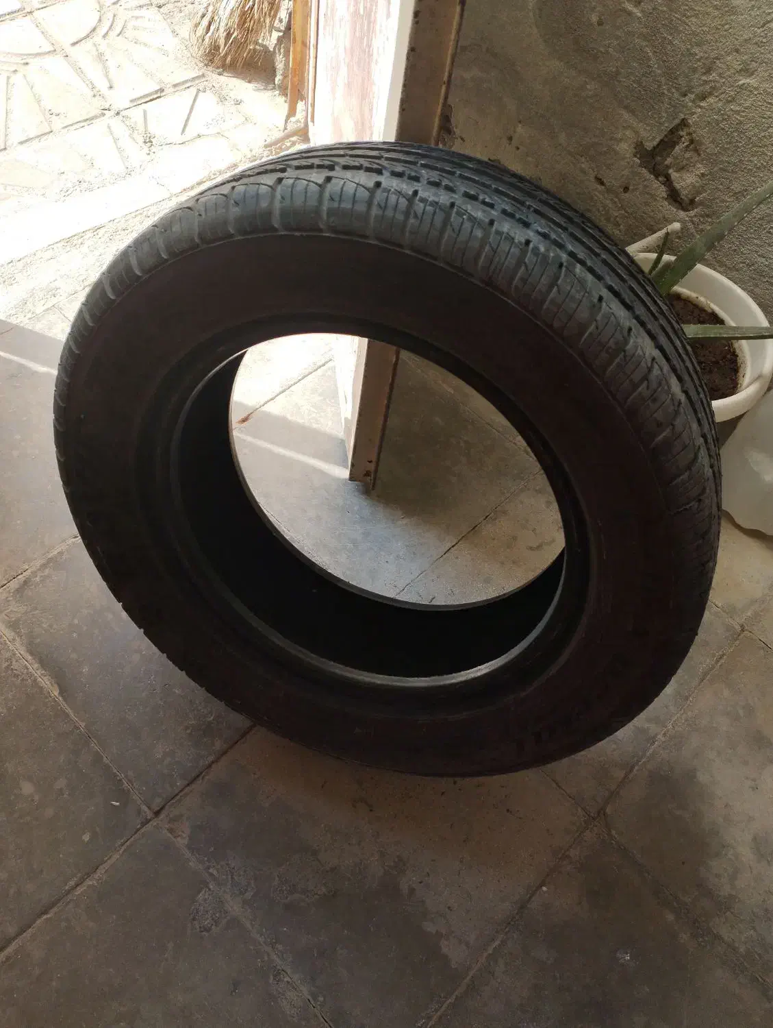 یه دونه لاستیک دست دوپرایدبه فروش میرسد|قطعات یدکی و لوازم جانبی|عنبرآباد, |دیوار