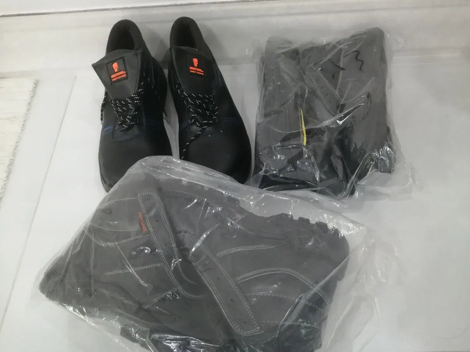 کفش کار|کیف، کفش، کمربند|گنبد کاووس, |دیوار