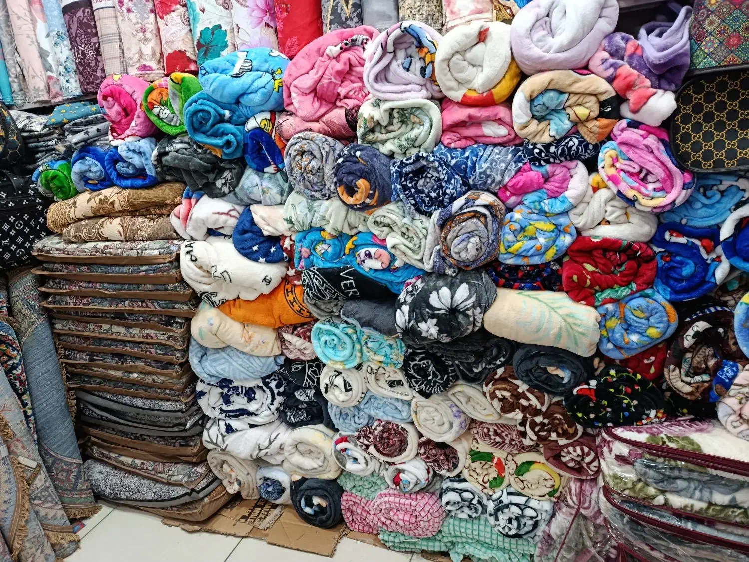 پارچه|رختخواب، بالش، پتو|مشگین شهر, |دیوار