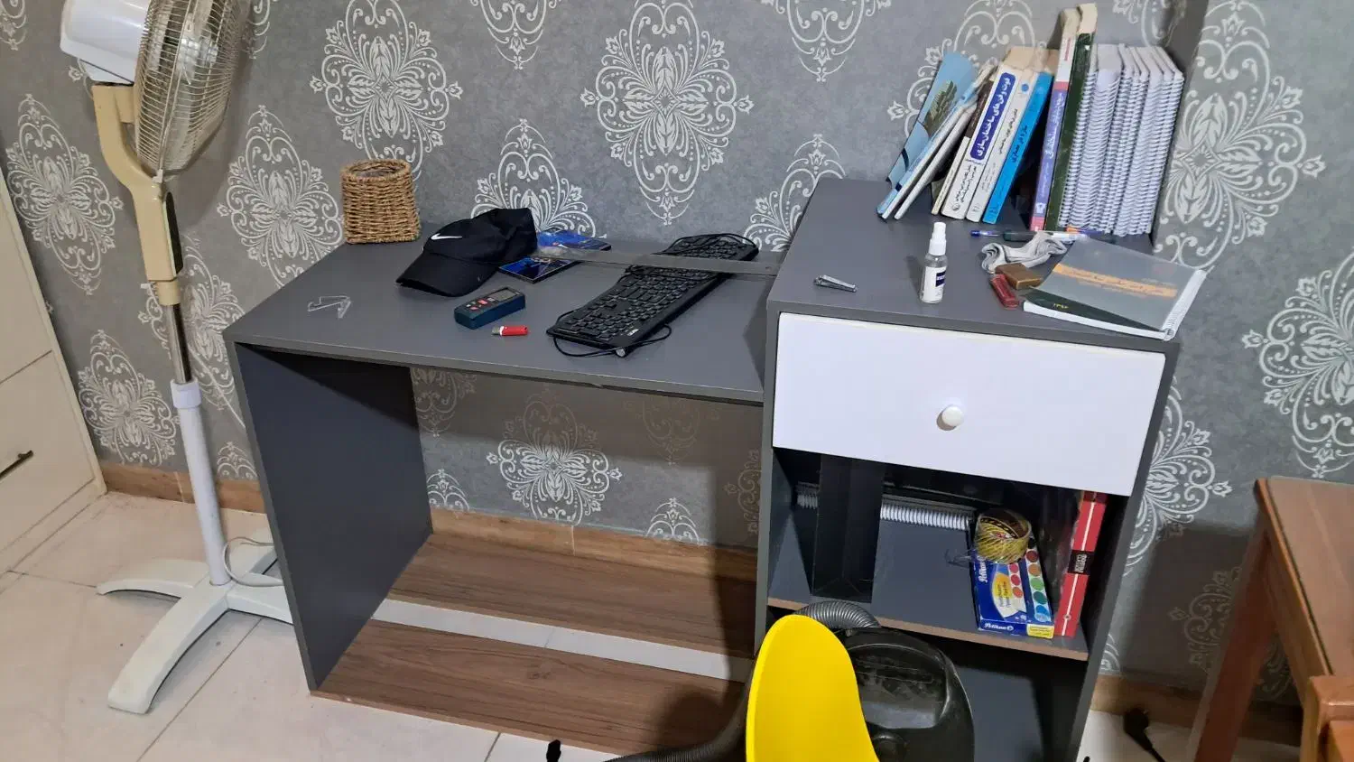 فروش میز تحریر MDF در حد نو|میز تحریر و کامپیوتر|بندر انزلی, معلم|دیوار