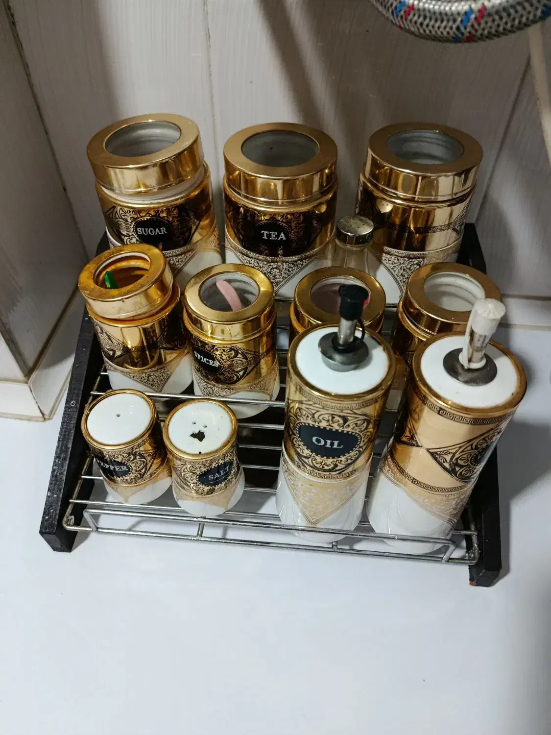 تعدادی وسایل|لباس|گلبهار, شهر جدید گلبهار|دیوار