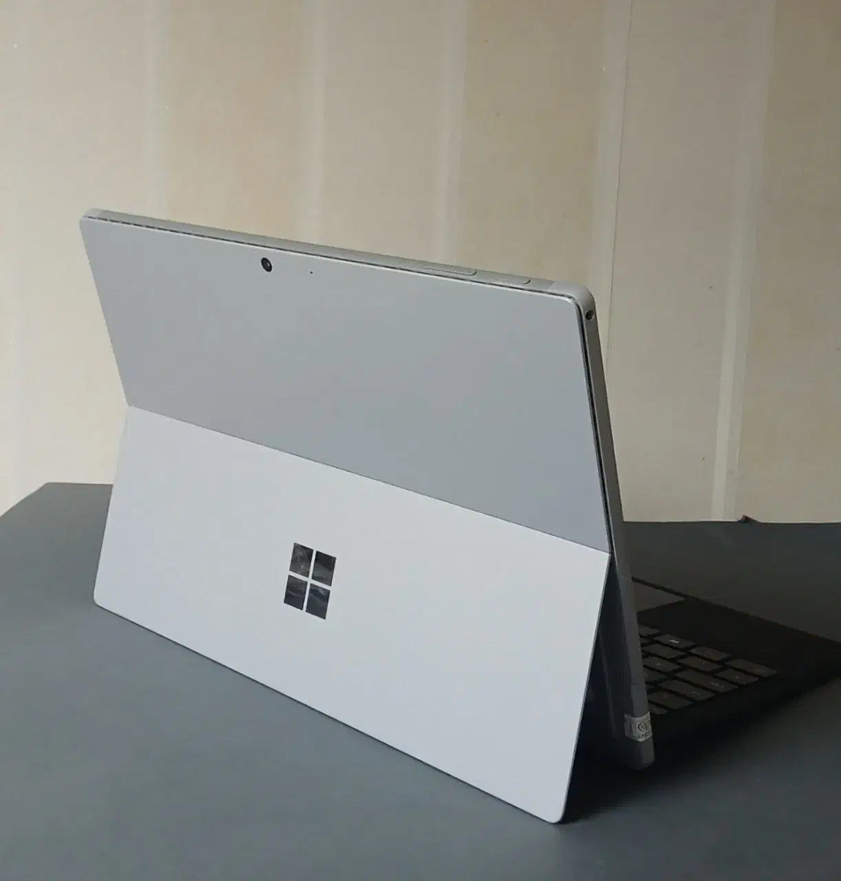 مایکروسافت Surface Pro 5 LTE در حد آکبند Grade AAA|رایانه همراه|تهران, درختی|دیوار