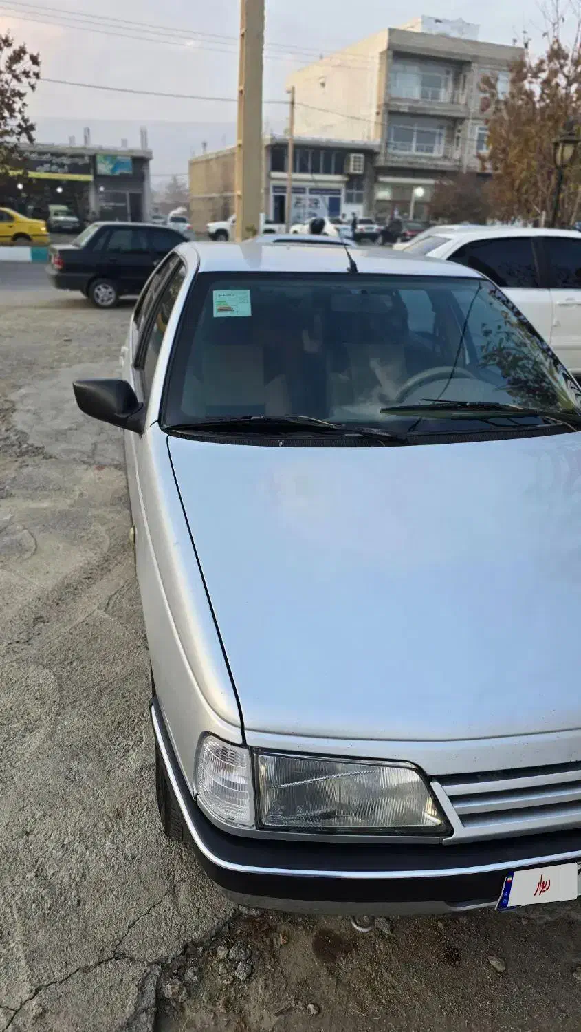 پژو ۴۰۵ درحد صفر بدونه یک قطر رنگ  شاسی سالم|خودرو سواری و وانت|اشنویه, |دیوار