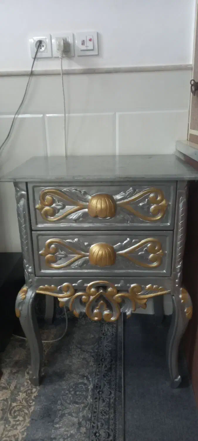 میز تلفن|میز تلفن|قم, چهل اختران|دیوار