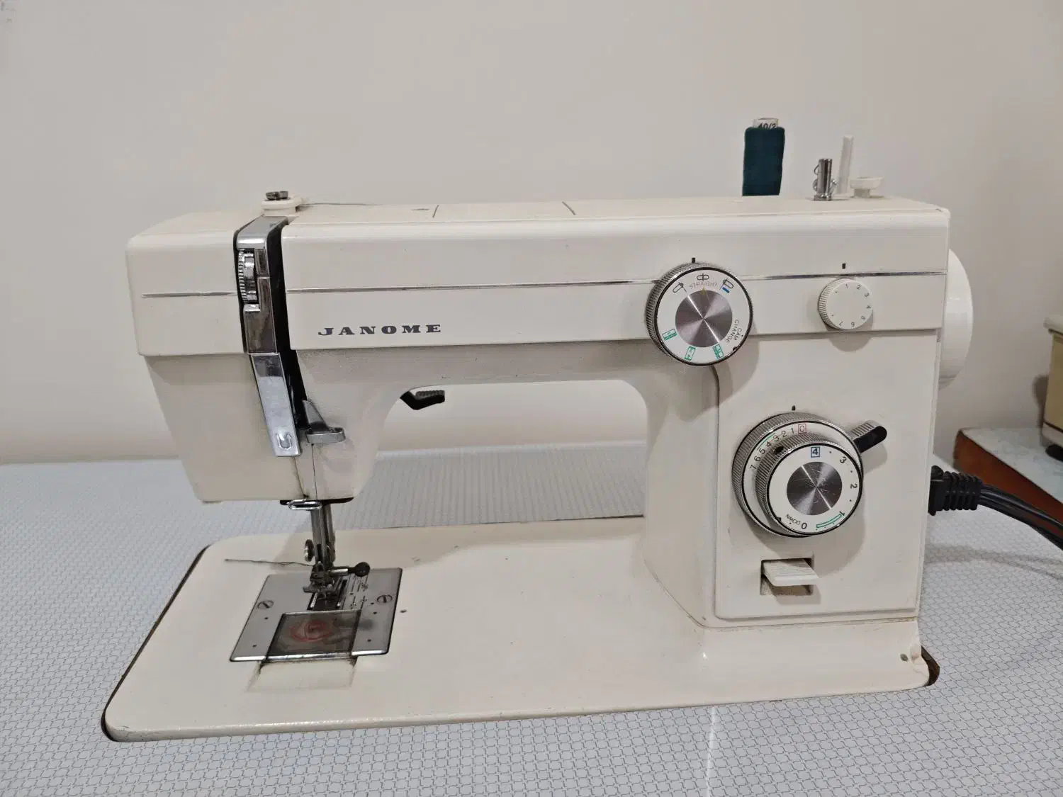 چرخ خیاطی ژانومه ۸۰۸|چرخ خیاطی و ریسندگی|گرمسار, |دیوار