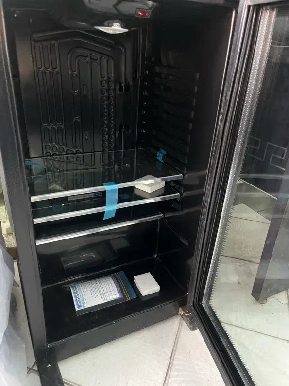 بخچال ۷ فوت ویترینی|فروشگاه و مغازه|شاهرود, |دیوار