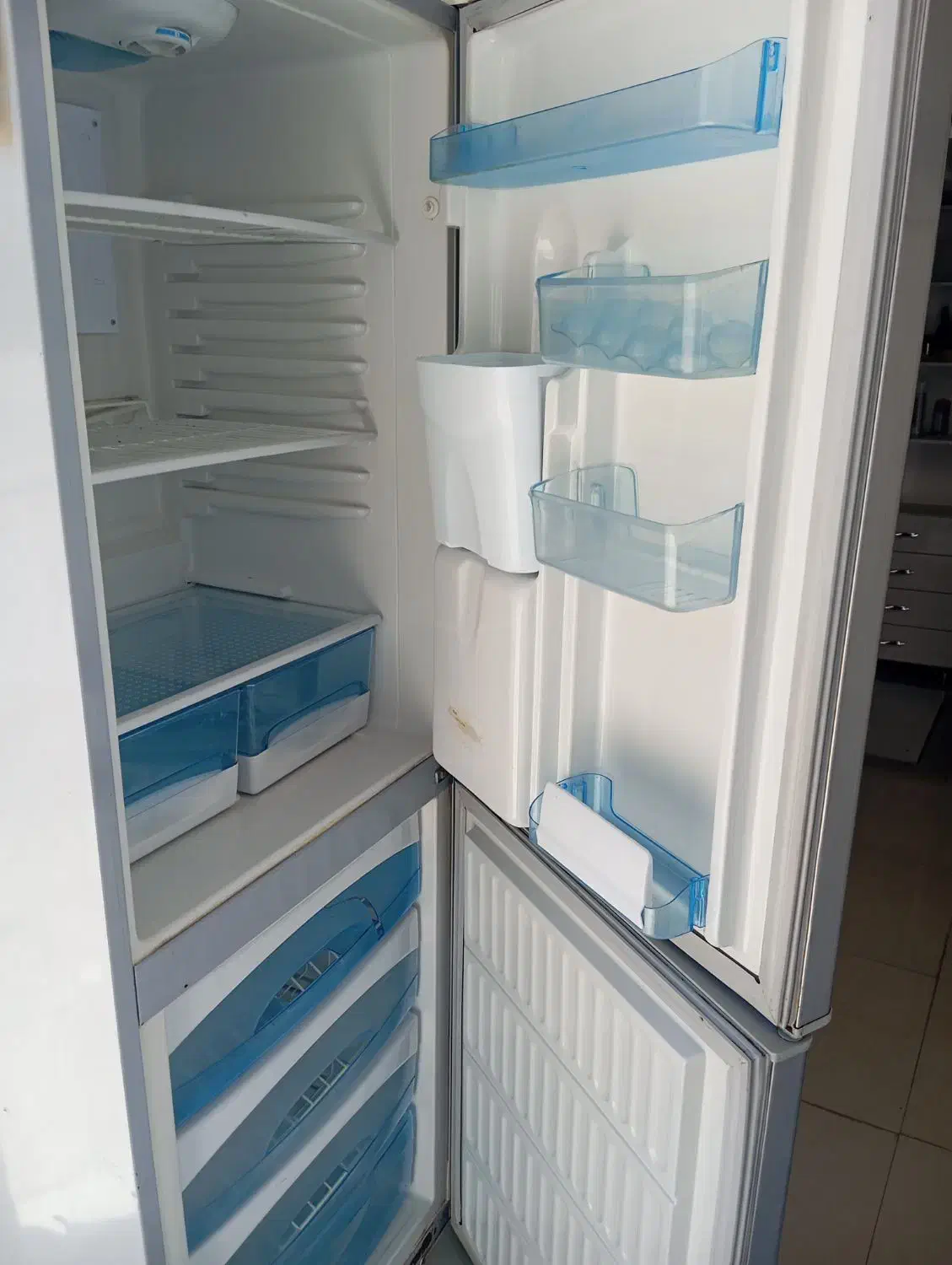 یخچال های دو درب و تک درب سالم بدون ایراد|یخچال و فریزر|مرند, |دیوار