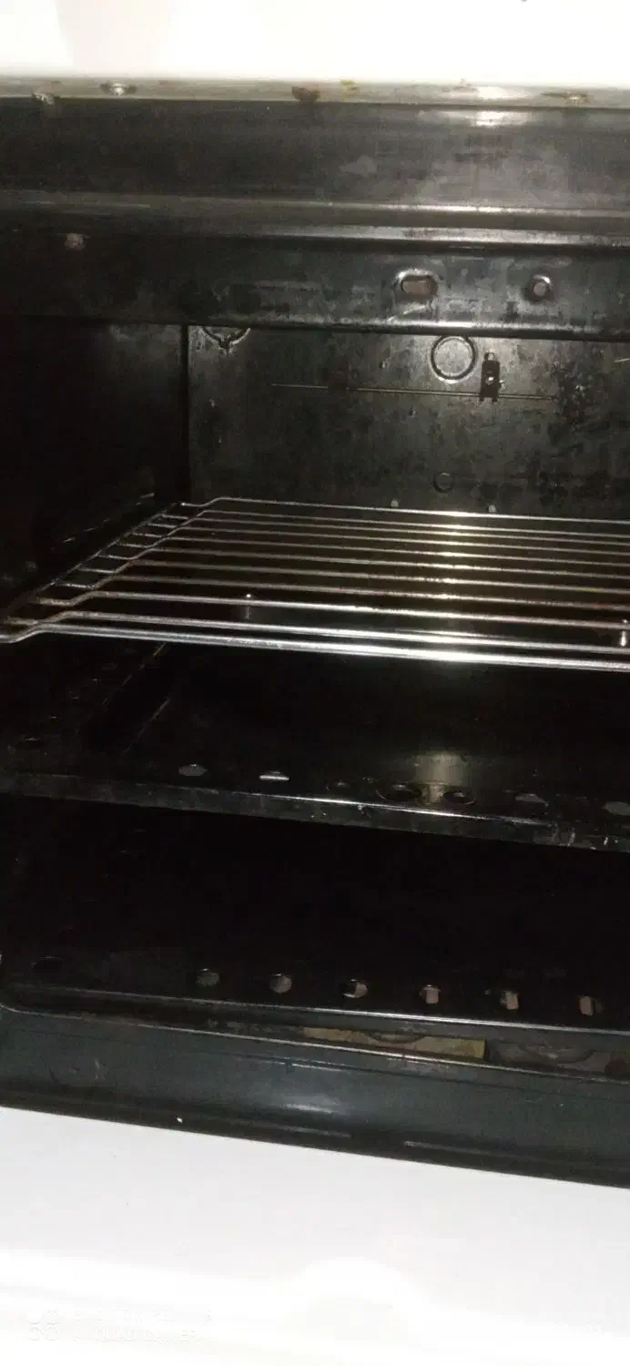 اجاق ۴ شعله برقی با فر ایتالیایی مخصوص باغ|اجاق گاز و لوازم برقی پخت‌وپز|شیراز, نصر|دیوار