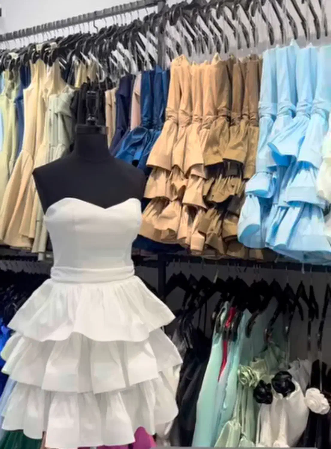 پیراهن مجلسی یکبار پوشیده شده|لباس|رشت, بلوار گیلان|دیوار