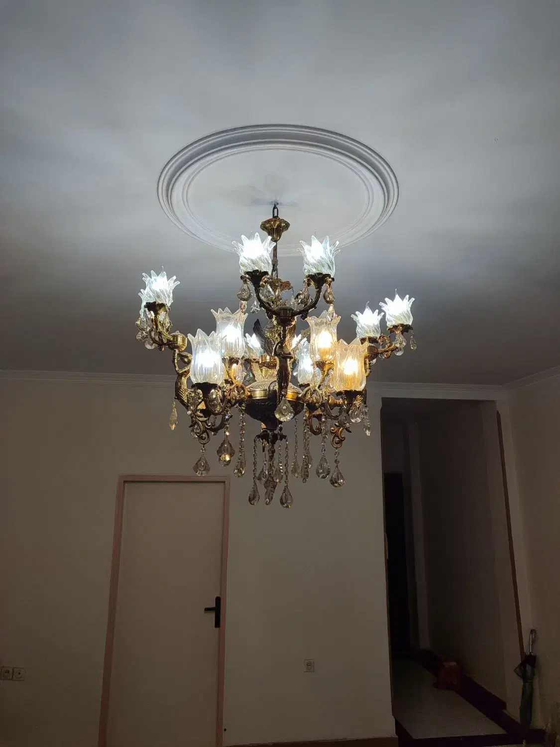 لوستر برنز اصل|لوستر و چراغ آویز|اندیشه, اندیشه فاز ۱|دیوار