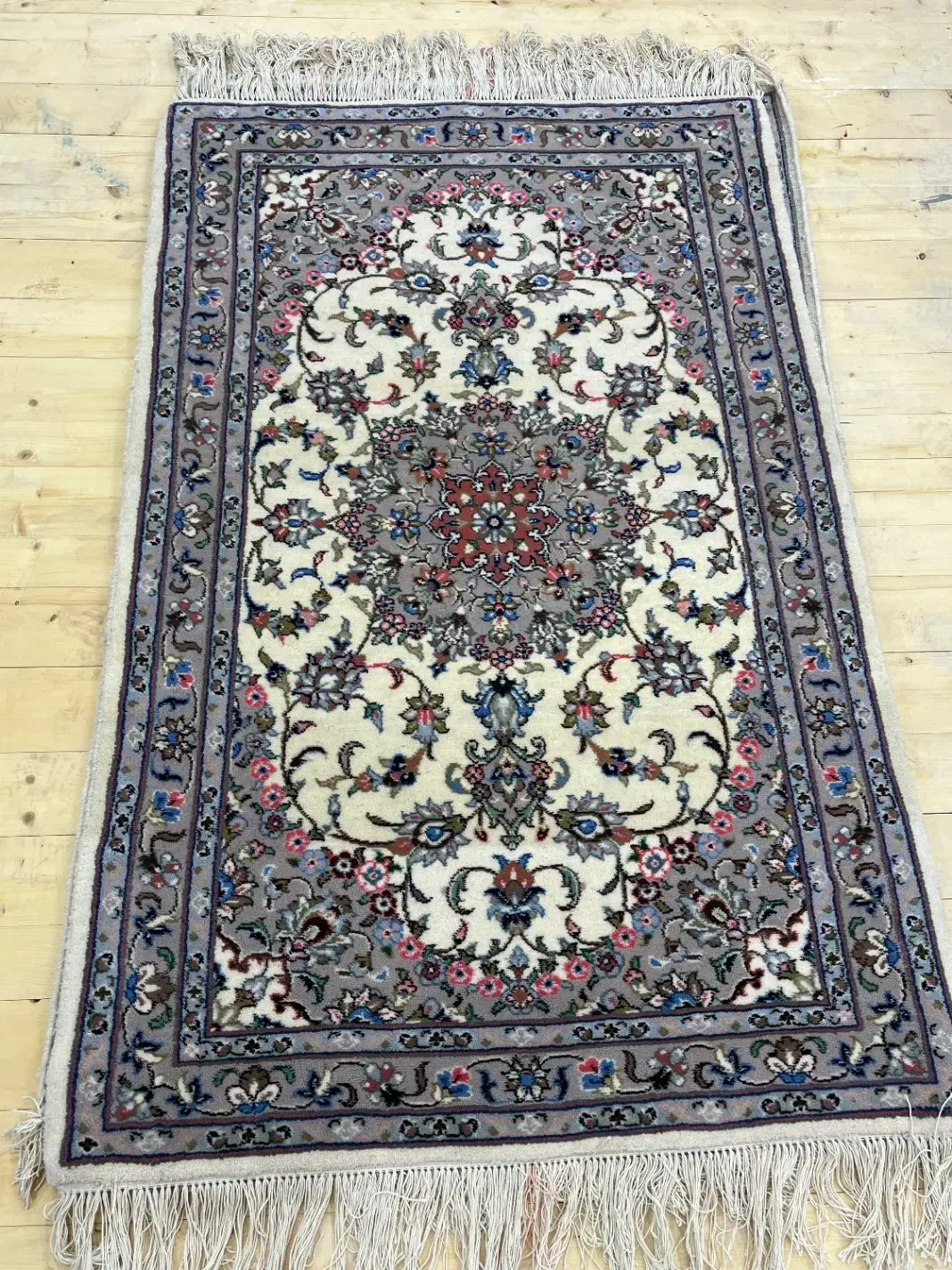 فرش دستبافت|فرش|کرج, کوی کارمندان شمالی|دیوار