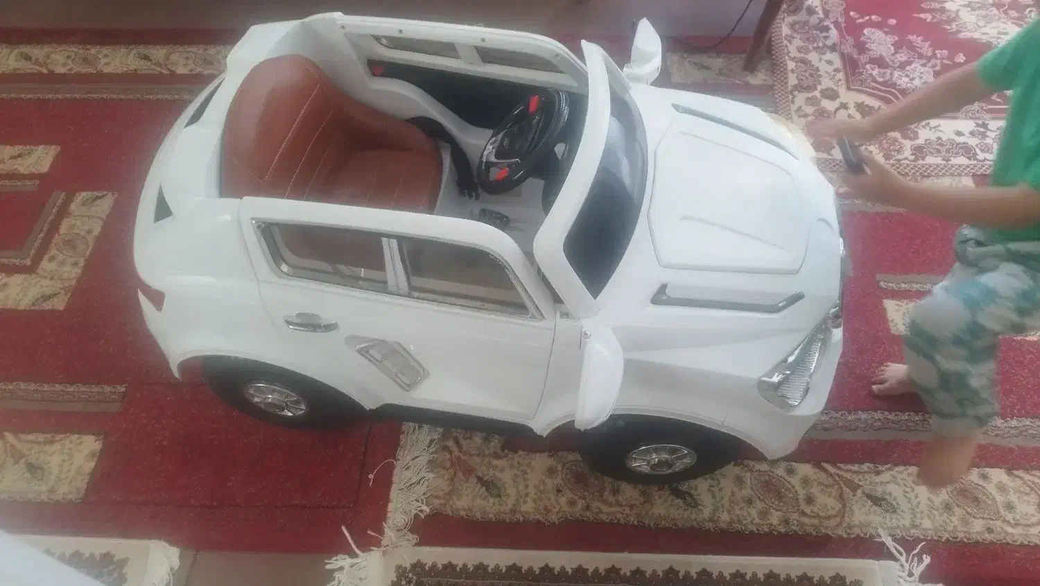 ماشین شارژی|اسباب‌بازی بچه|خرم‌آباد, |دیوار