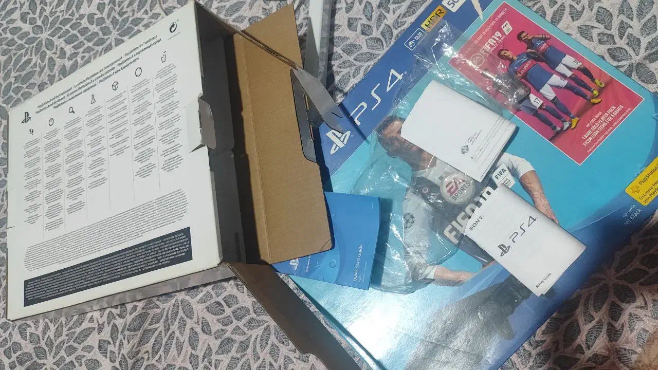 PS4 slim دو دسته با کارتن|کنسول، بازی ویدئویی و آنلاین|قائم‌شهر, |دیوار
