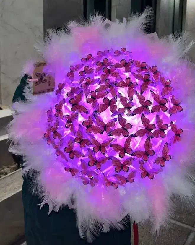 کادویی تولد سالگرد روز پسردسته گل پروانه ای|حراج|تبریز, |دیوار