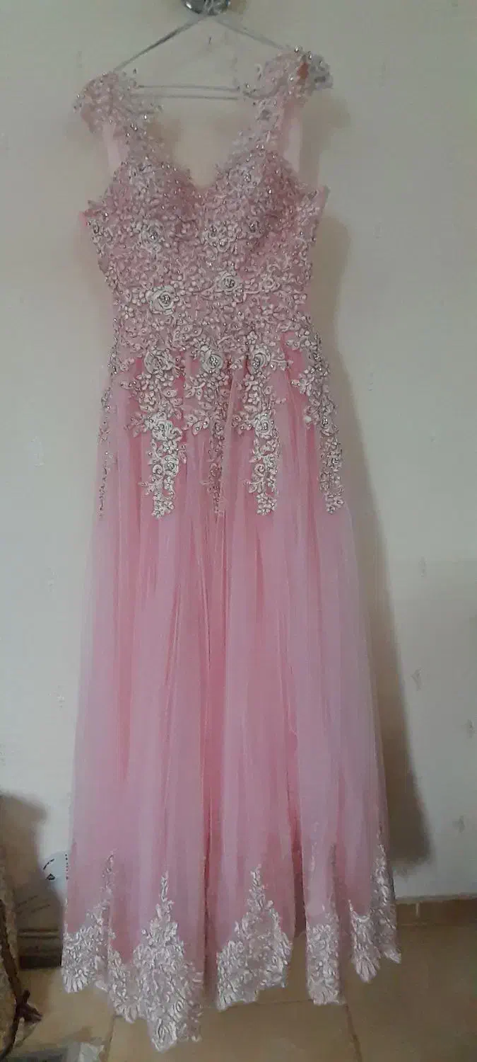 لباس مجلسی|لباس|رشت, کوی مهر|دیوار