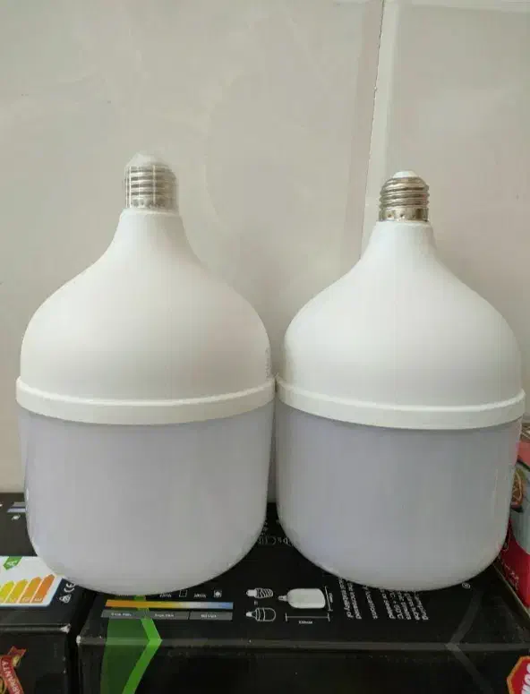 لامپ کم مصرف|لامپ و چراغ|نجفآباد, باغ ملی|دیوار