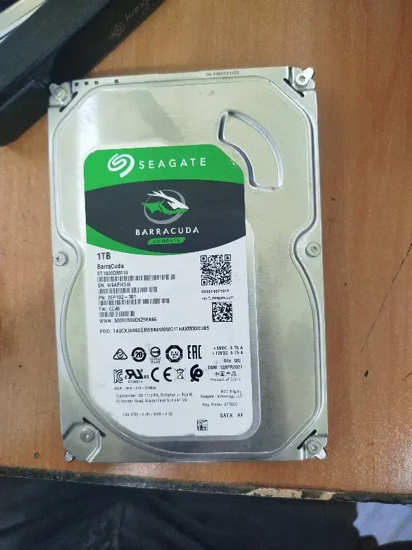 هارد 1تارا سیگیت|قطعات و لوازم جانبی رایانه|ورامین, ورامین|دیوار