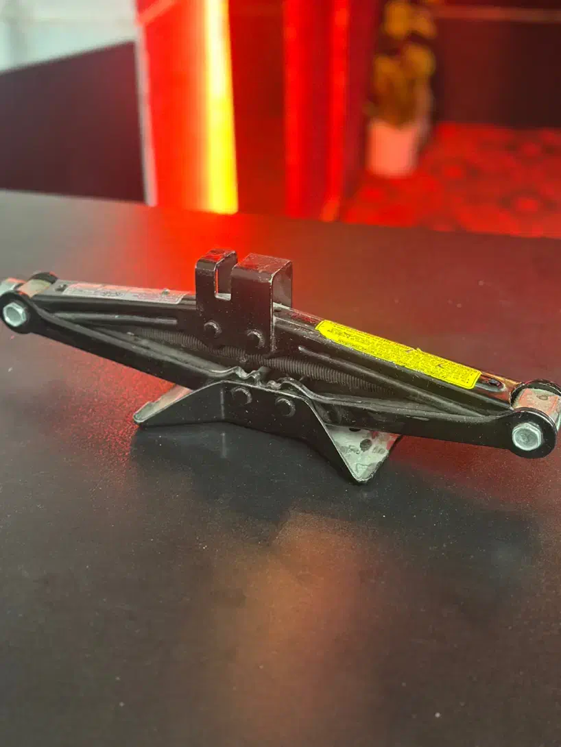 جک زاپاس هیوندای شاسی بلند|قطعات یدکی و لوازم جانبی|مشهد, رضاشهر|دیوار