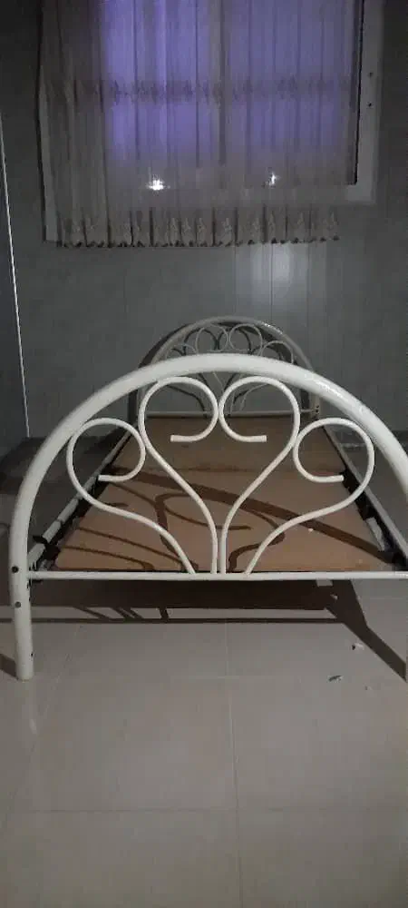 تخت یک نفره|تخت و سرویس خواب|اصفهان, سپاهانشهر|دیوار