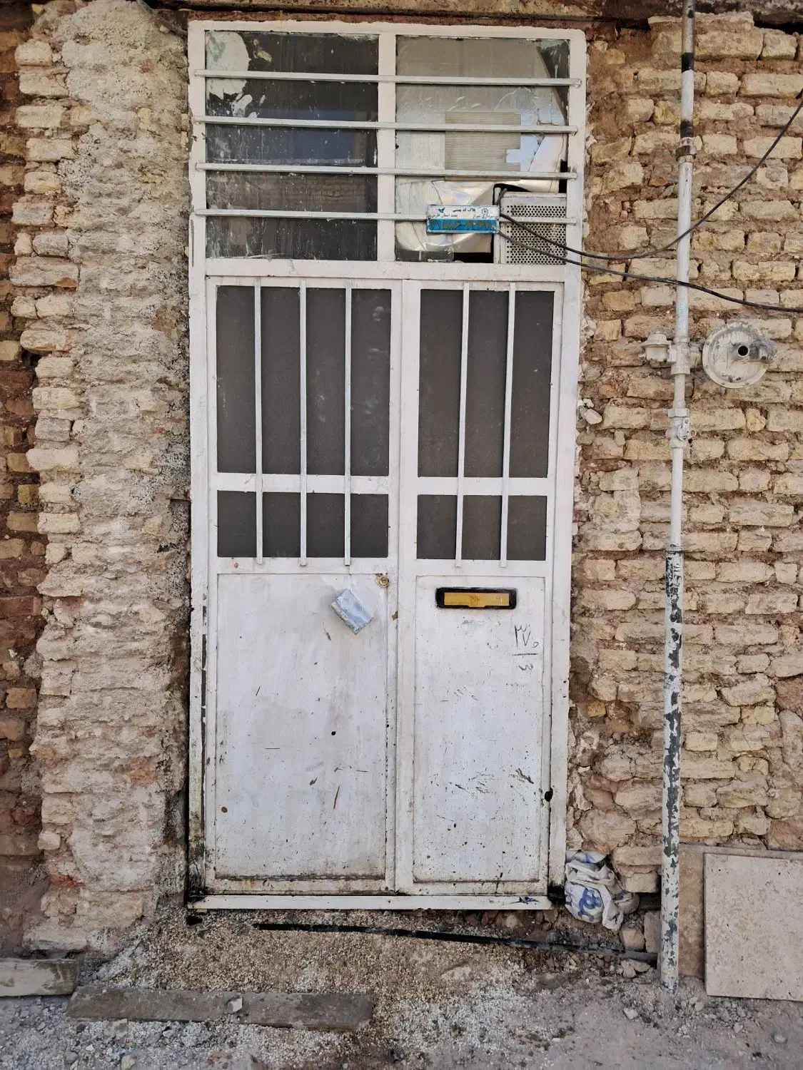 درب ورودی اهنی|مصالح و تجهیزات ساختمان|شیراز, دشت چنار|دیوار