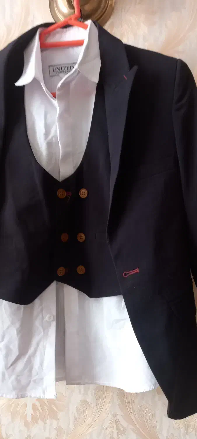 لباس بچه گانه|لباس|اندیشه, اندیشه فاز ۱|دیوار