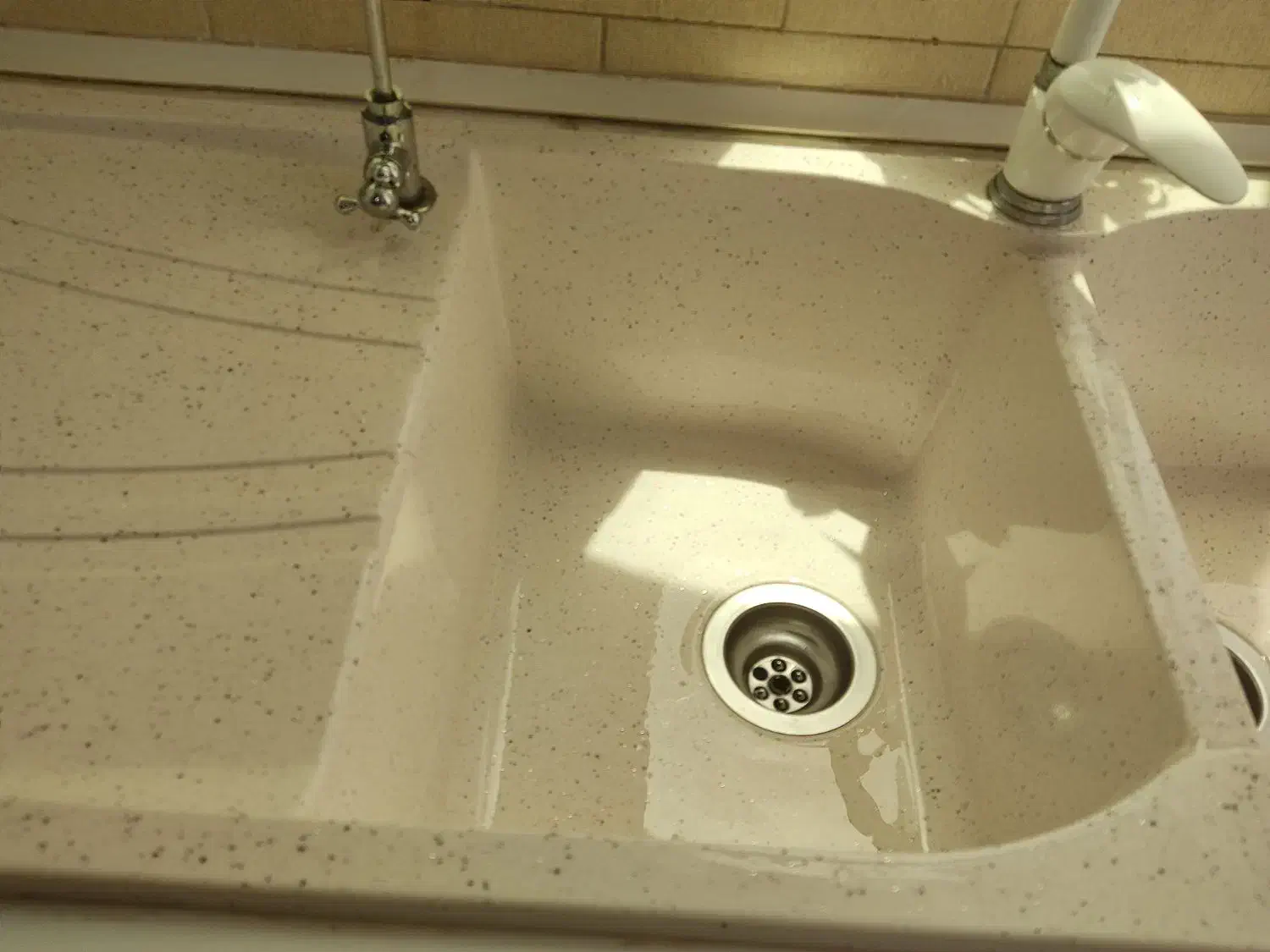 سینک گرانیتی گرانیکو همراه با شیرآلات|مصالح و تجهیزات ساختمان|دوگنبدان, |دیوار