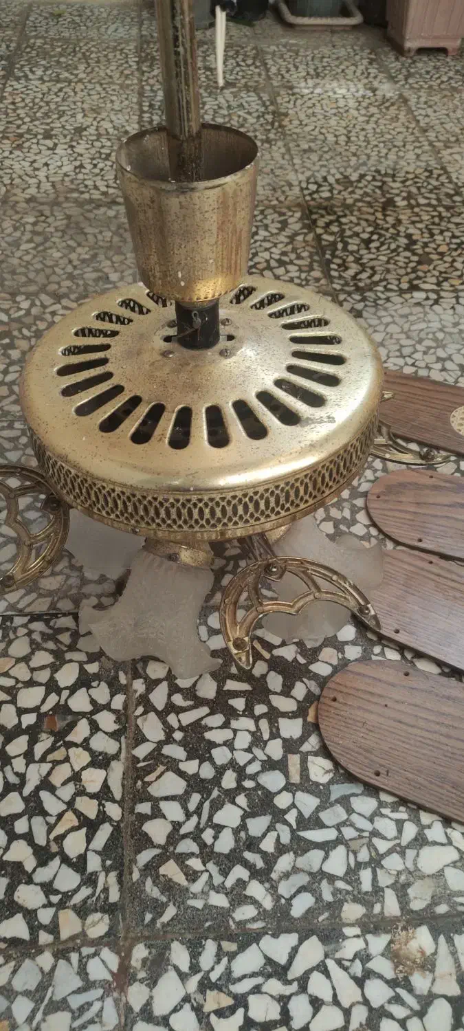 پنکه،سقفی|لوستر و چراغ آویز|رشت, کوی امام رضا|دیوار