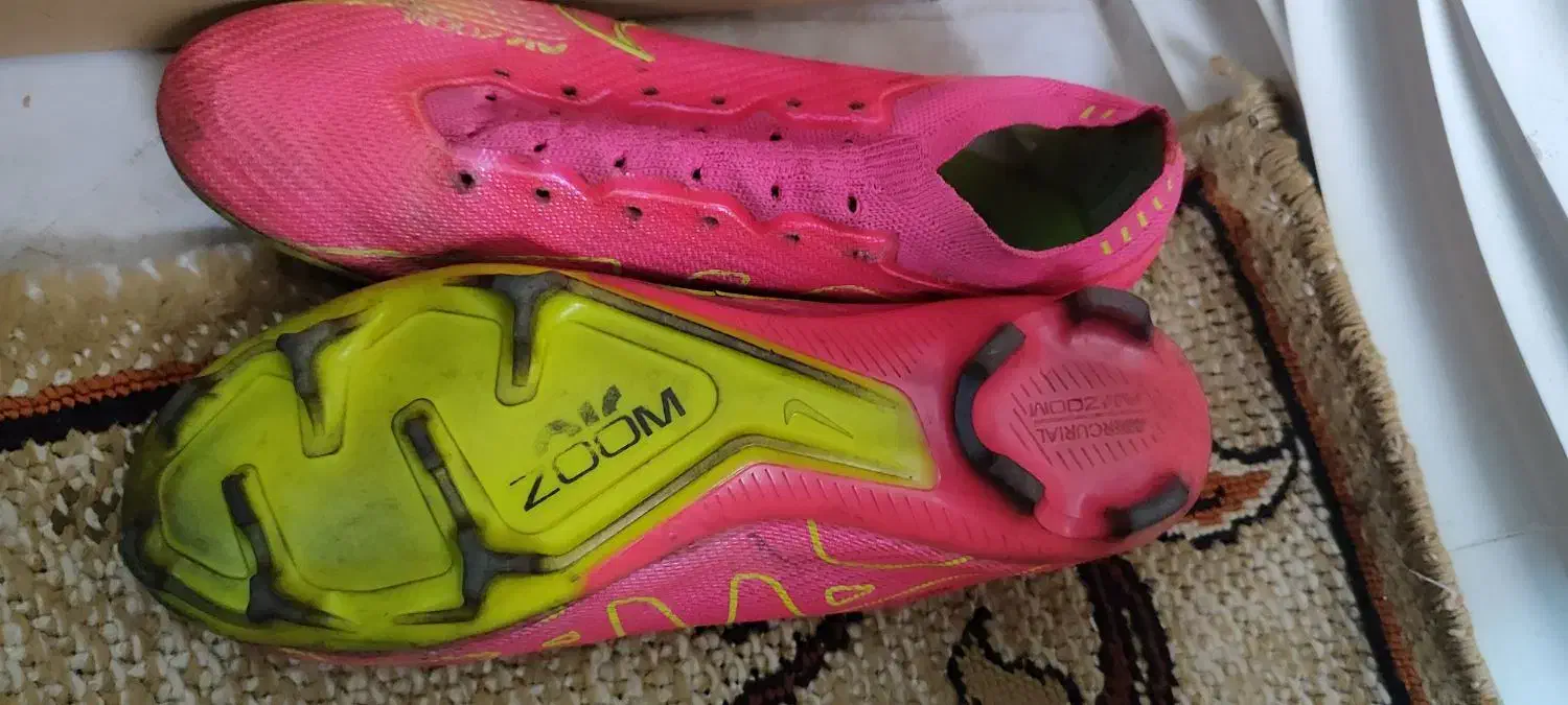 کفش فوتبال|کیف، کفش، کمربند|الوند, |دیوار