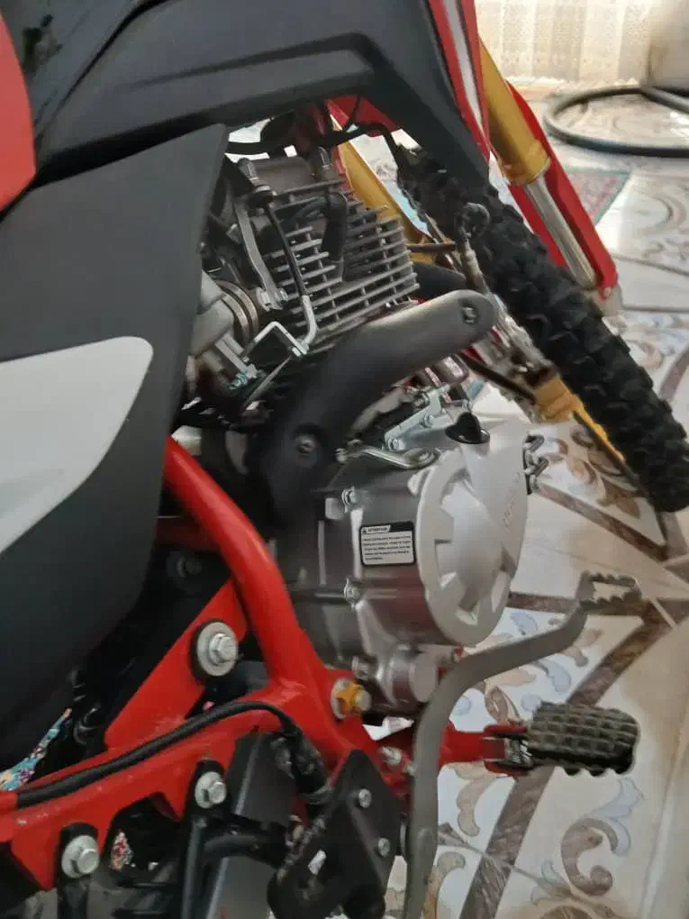 موتورتریل ۲۵۰پیشرو مارک زاپاتا|موتورسیکلت|خفر, |دیوار