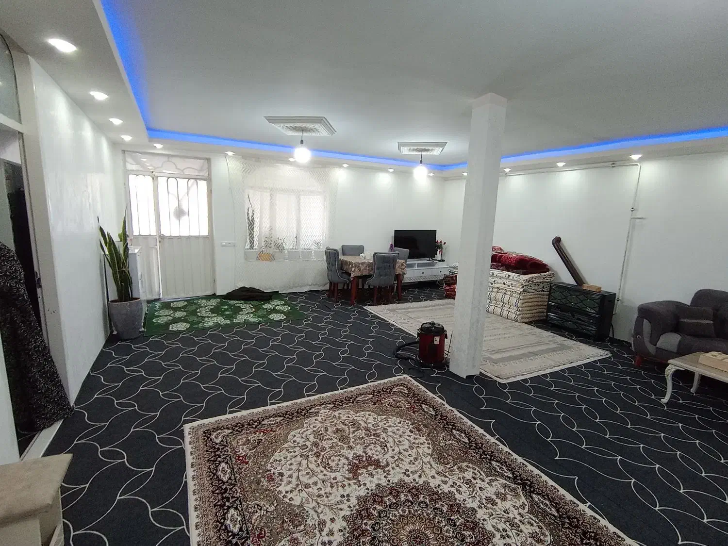 حیاط165م لوکس در بغل پاکدیس سنگر(املاک سعیدتقوی)|فروش خانه و ویلا|ارومیه, |دیوار