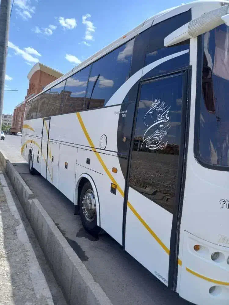 اتوبوس دربستی شرکت واحد گشت|خدمات حمل و نقل|مشهد, حرم مطهر رضوی|دیوار