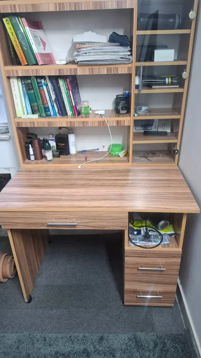 میز مطالعه و کار با قفسه و کمد شیشه ای|میز تحریر و کامپیوتر|گنبد کاووس, |دیوار