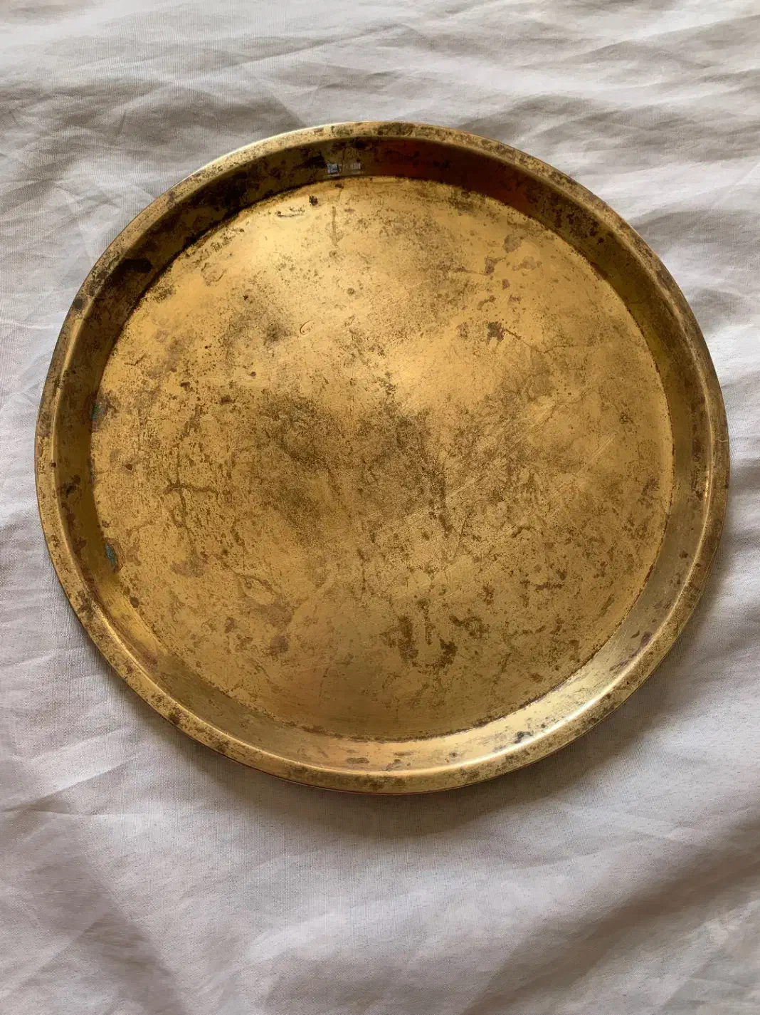 سینی و کفه ترازو ورشو قدیمی آفتابه مسی قدیمی|کلکسیون اشیاء عتیقه|هشتگرد, هیو|دیوار