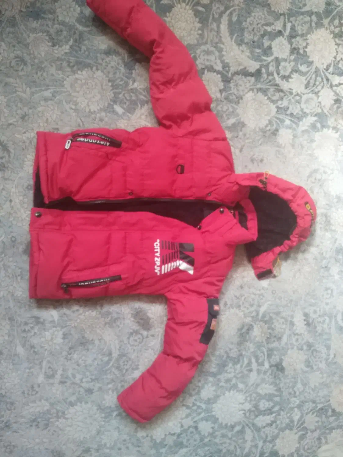 کاپشن|کفش و لباس بچه|شهرکرد, |دیوار