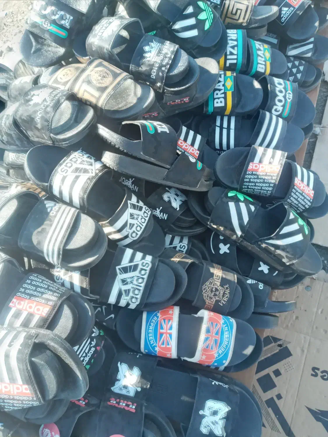 دمپایی پی یو|کیف، کفش، کمربند|چاه مبارک, |دیوار