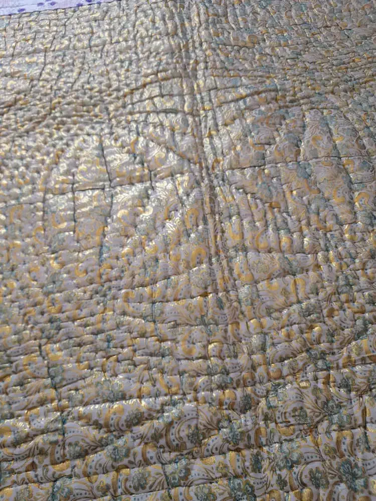 لحاف قدیمی بزرگ|رختخواب، بالش، پتو|سنندج, |دیوار