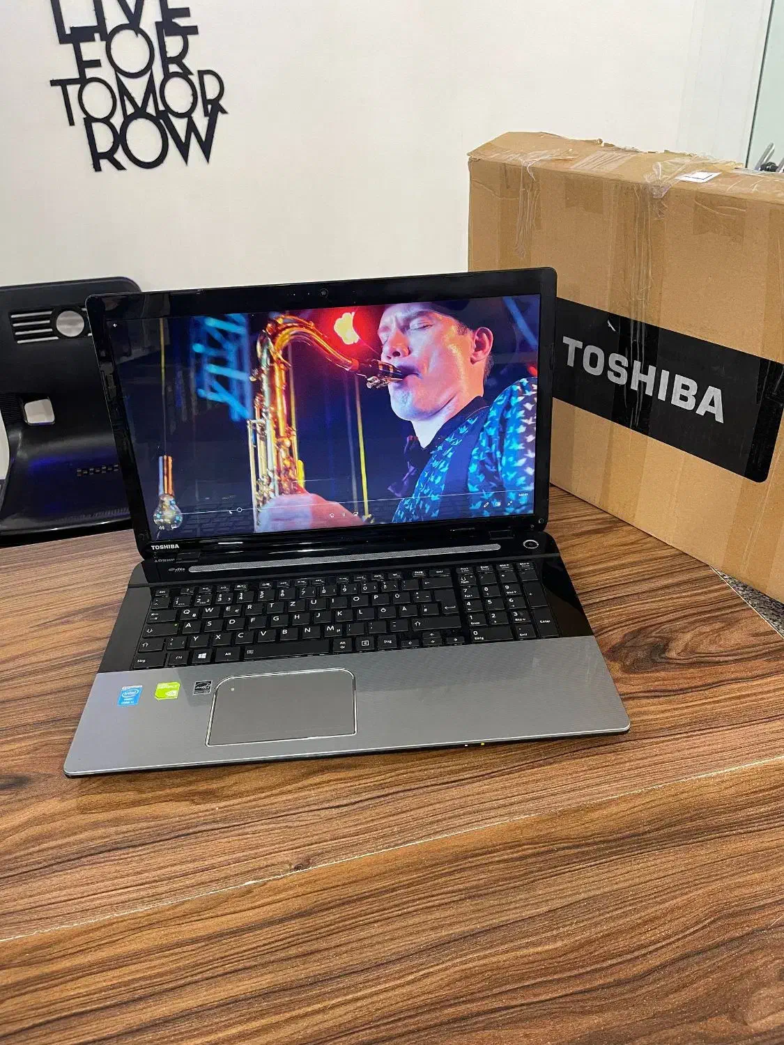 لپتاپ توشیباتا ۶ گیگ گرافیک قابل استفادهi7نسل۴|رایانه همراه|رشت, گلسار|دیوار