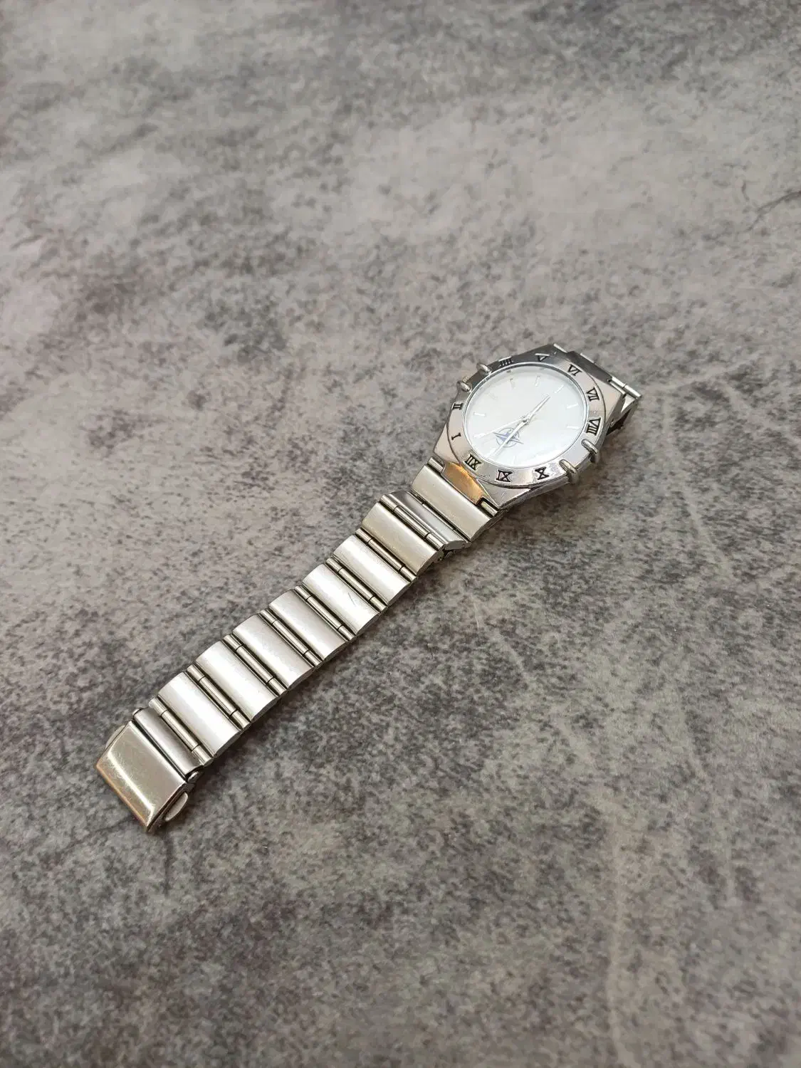 دو عدد ساعت|ساعت|خرم‌آباد, |دیوار