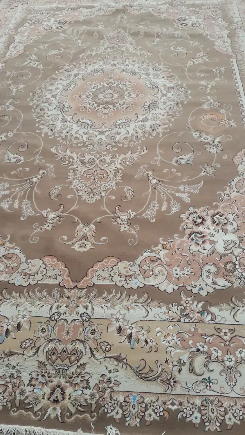 یک عدد فرش بسیار زیبا|فرش|اراک, |دیوار