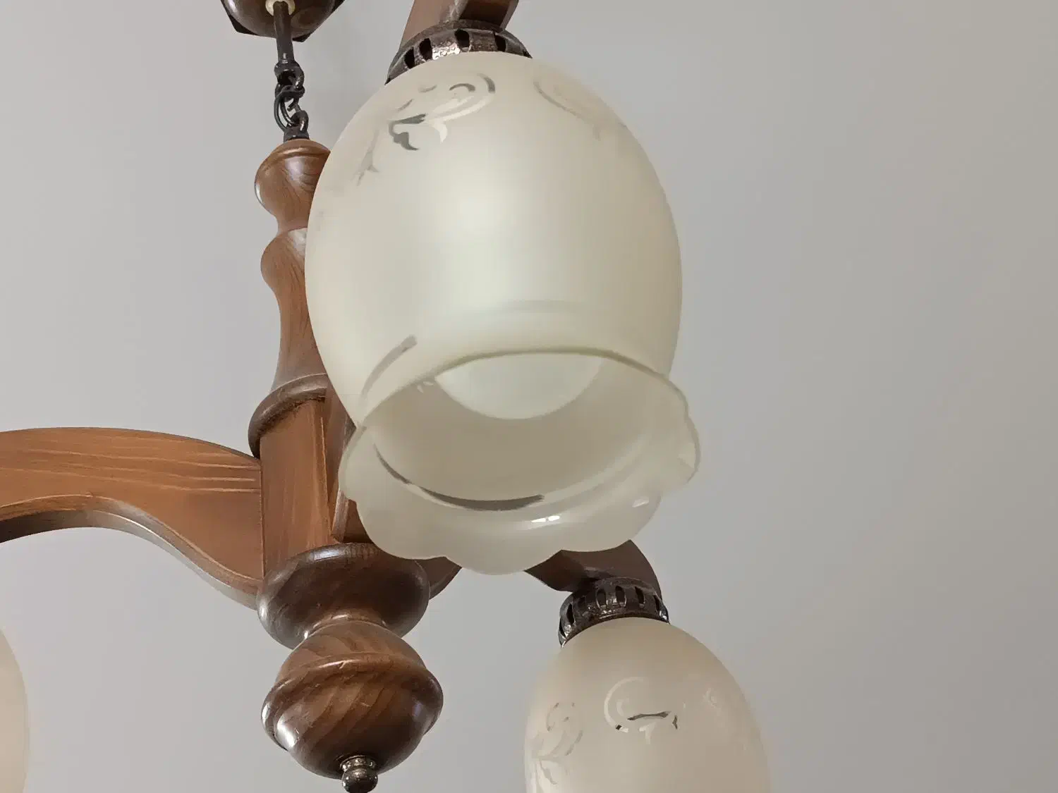 دو تا لوستر چوبی|لوستر و چراغ آویز|ازنا, |دیوار