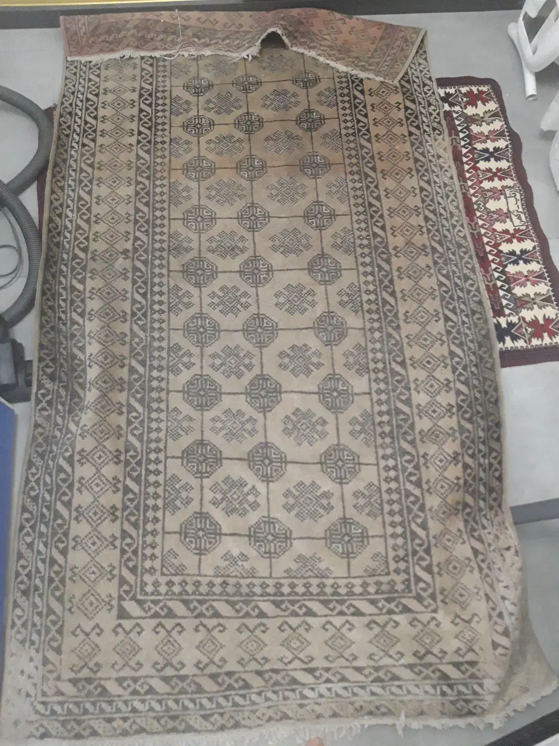 قالیچه دست بافت قدیمی پشمی|فرش|تهران, سازمان برنامه جنوبی|دیوار